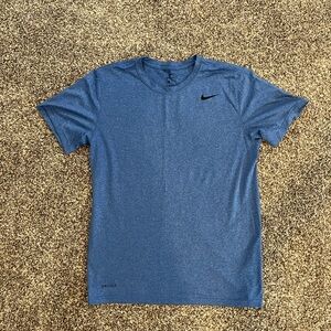 NIKE t-shirt